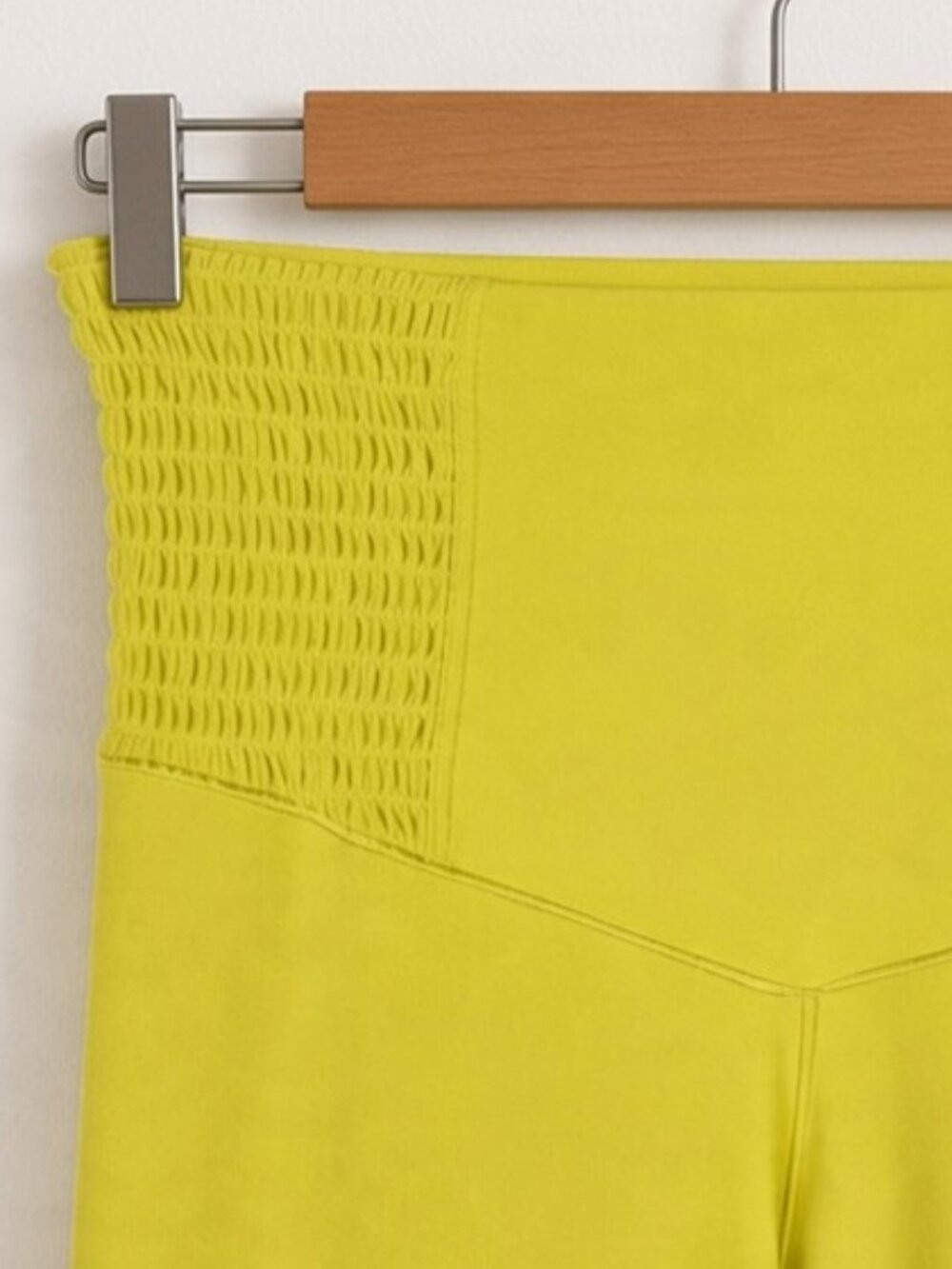 OFFLINE BY AERIE REAL ME SMOCKED NEON YELLOW LEGGING - Picture 3 of 7